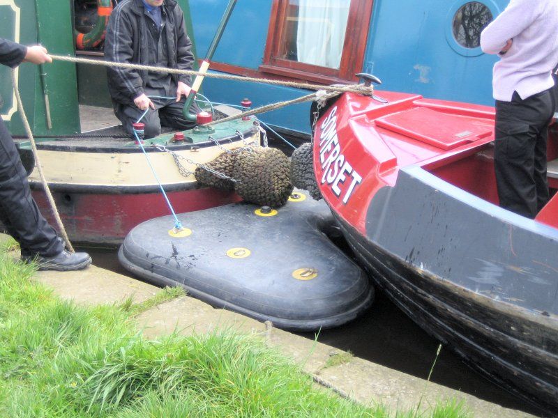 Rubber buffers between each boat