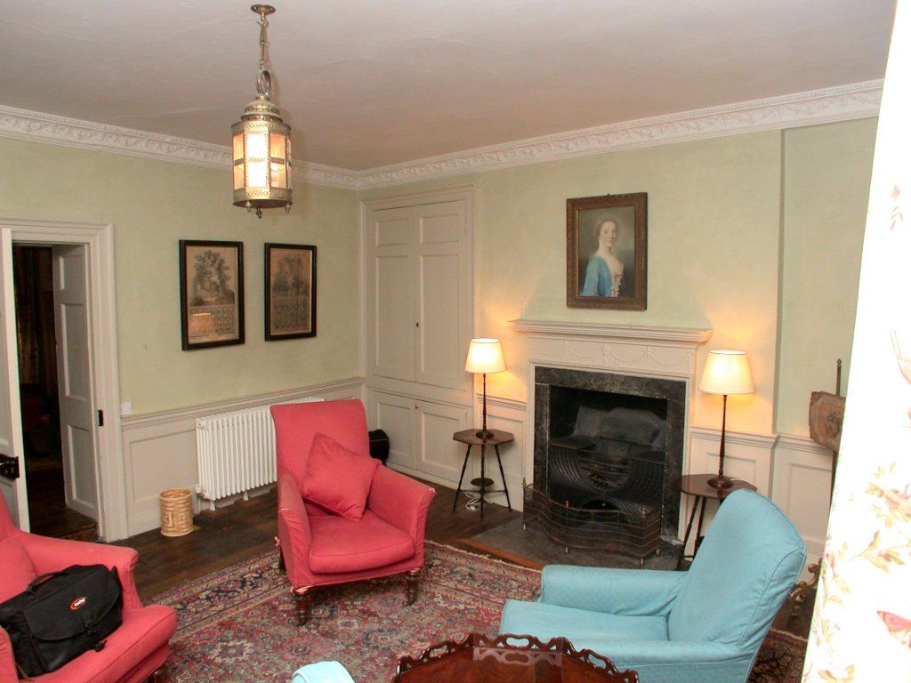 Front Lounge