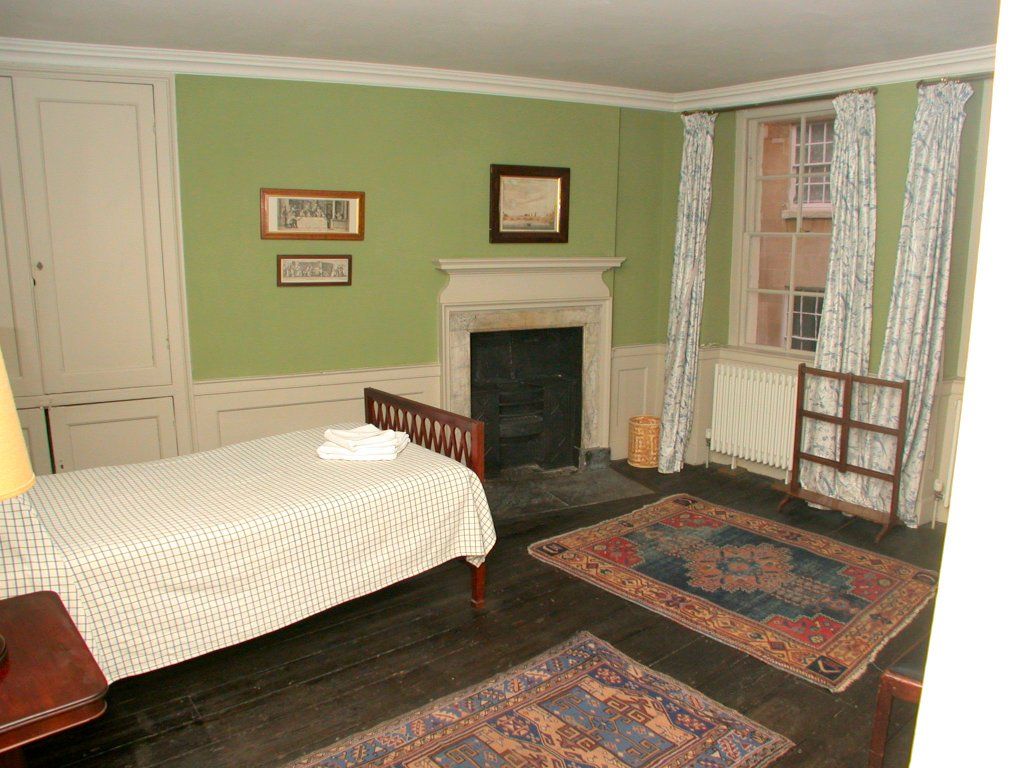 The large single bedroom